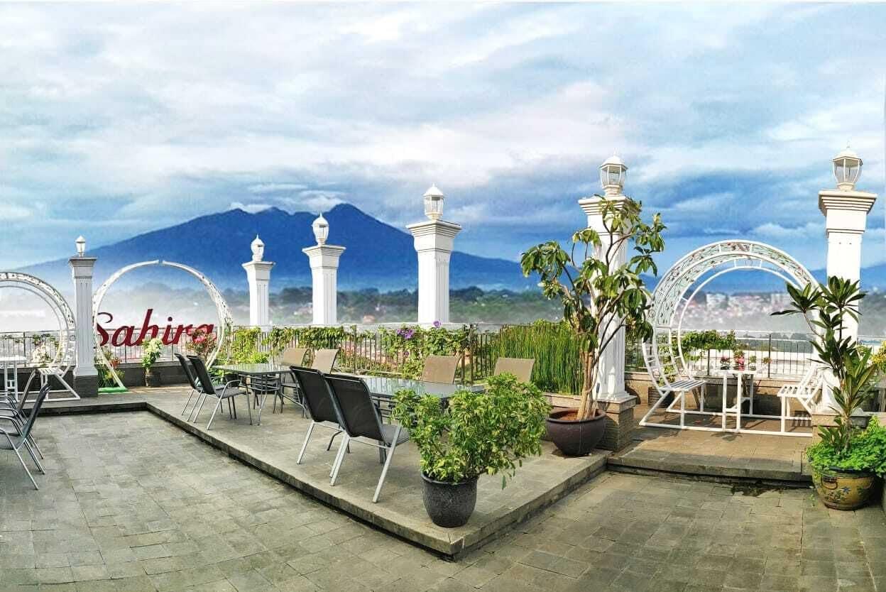 Sahira Butik Hotel Bogor Exterior photo